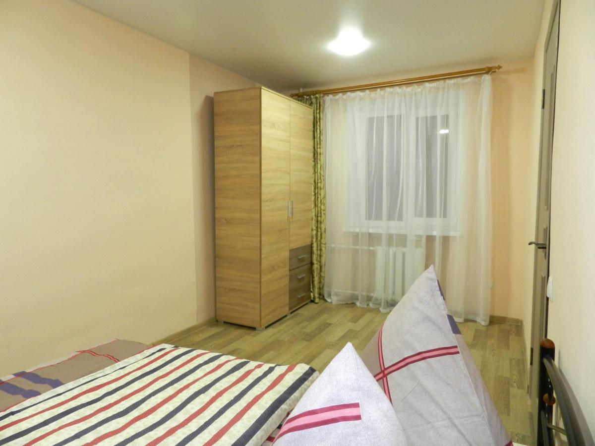 3-Room Apartment Near Inturist On Sobornyi Avenue 156, By Grandhome Zaporizhia Exterior foto